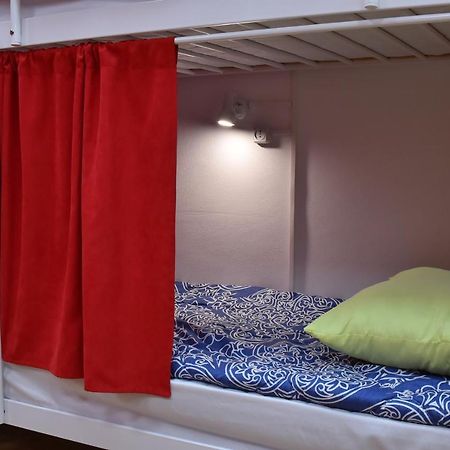 Hostel 777 Darnitsa Киев Екстериор снимка