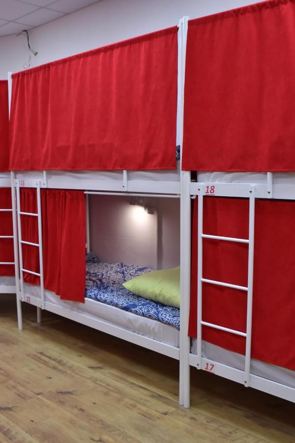 Hostel 777 Darnitsa Киев Екстериор снимка