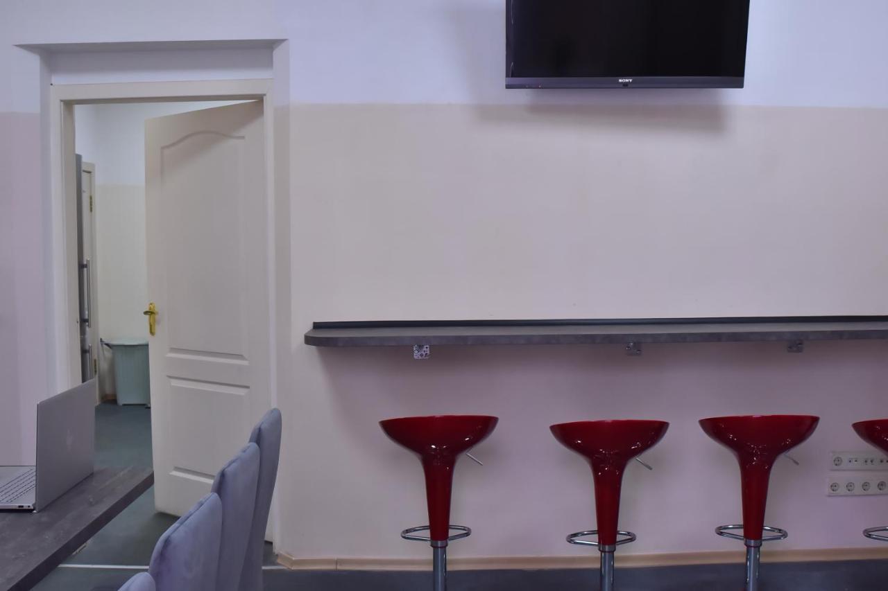 Hostel 777 Darnitsa Киев Екстериор снимка