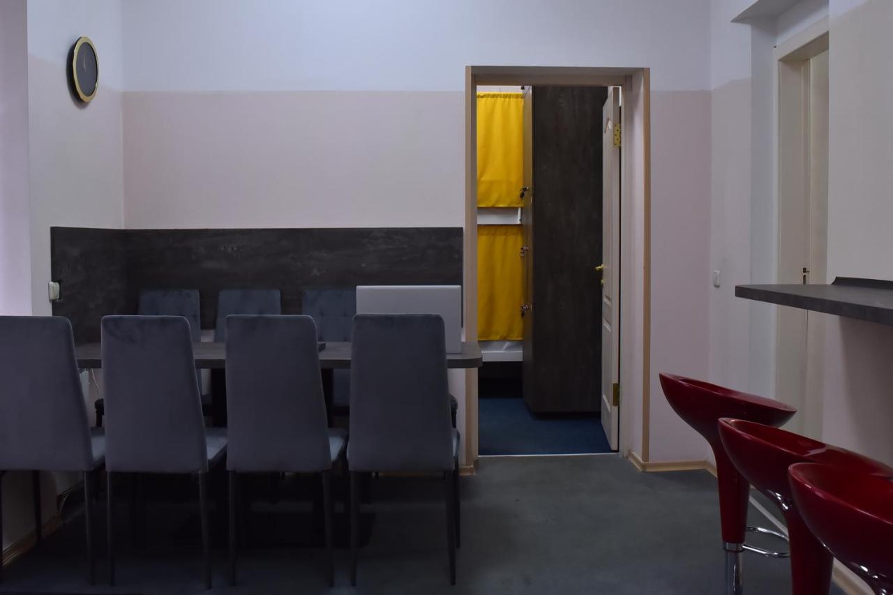 Hostel 777 Darnitsa Киев Екстериор снимка